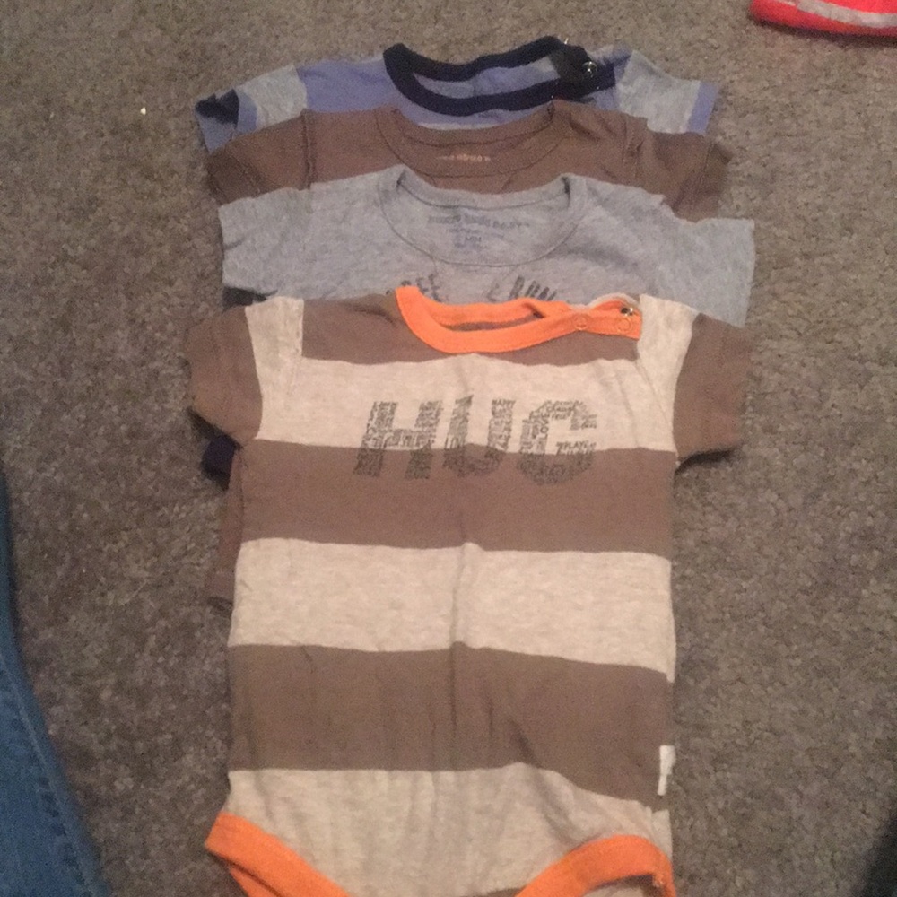 Baby boy short sleeve onesies